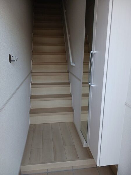 ローレルＢ ・・・205号室