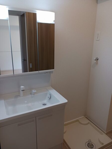 ローレルＢ ・・・102号・103号・104号