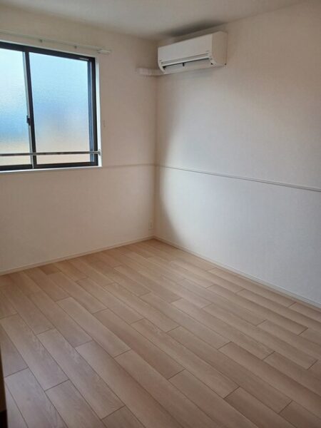 ローレルＢ ・・・205号室