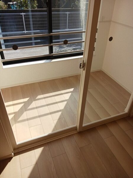 ストレリチア・・・102号室