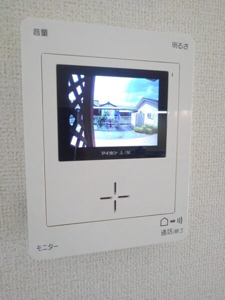 ゼファーしるく　2DK・・・102号