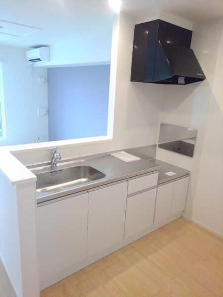 ゼファー川原崎　2LDK・・・203号室