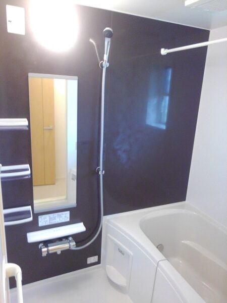 ゼファー川原崎　2LDK・・・203号室