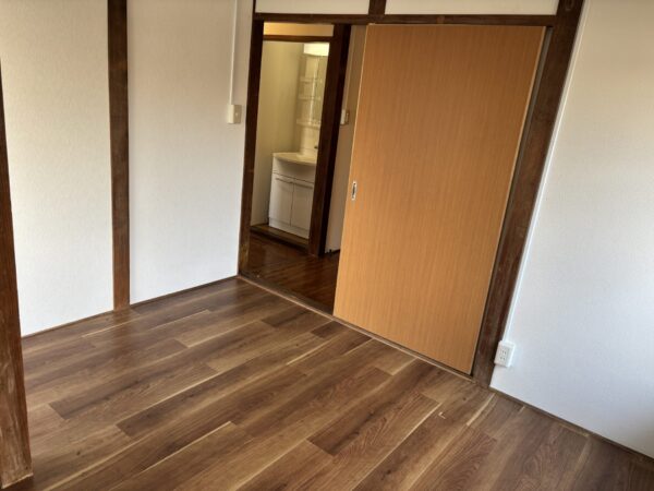 野地町4丁目貸家