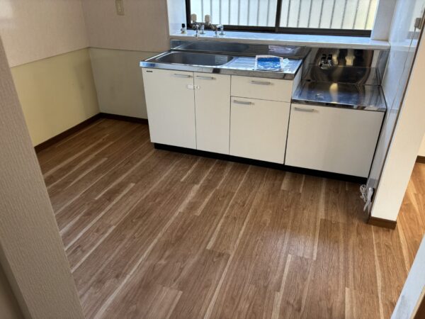 野地町4丁目貸家