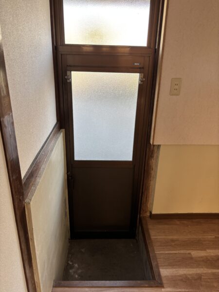 野地町4丁目貸家