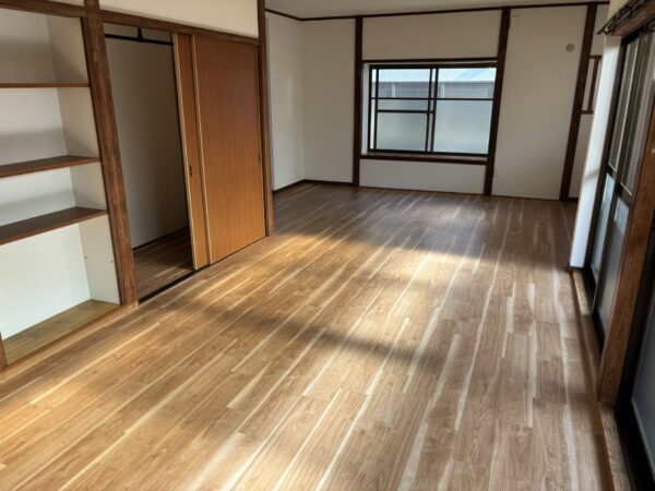 野地町4丁目貸家