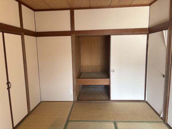 野地町4丁目貸家