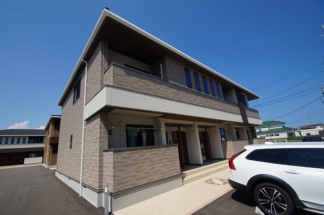 モルト ピエーノ Ⅰ 2LDK・・・201号室画像