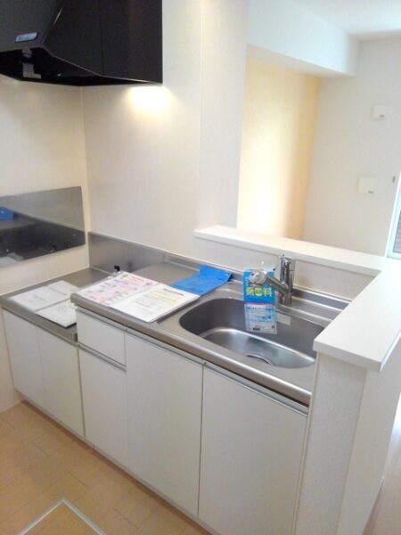 エレガンシア　1R・・・102号室