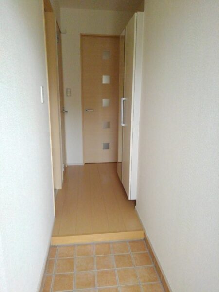 エレガンシア　1R・・・102号室