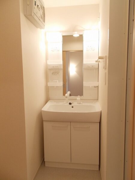 サウスウェーⅢ　1LDK・・・203号室