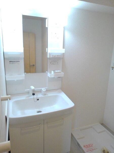 サンシャイン多々良Ｂ　1LDK・・・202号室