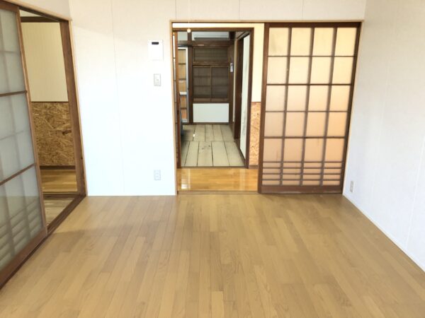 平原町1丁目貸家