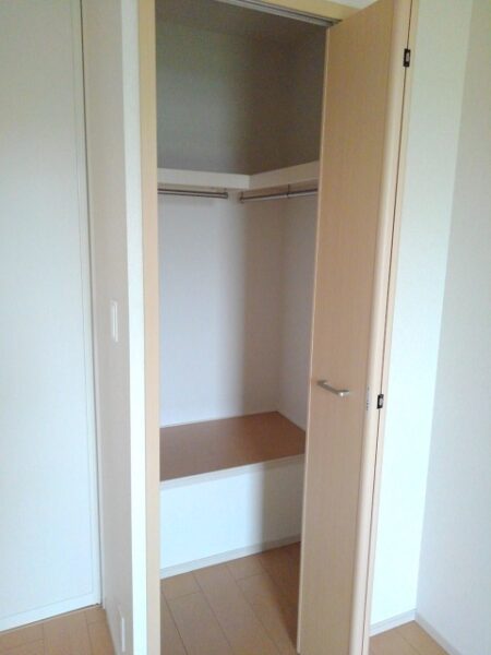 トレジャー　2LDK・・・201号室