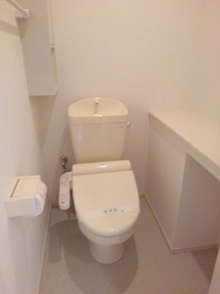 サン フォーリスト  1LDK・・・205号室