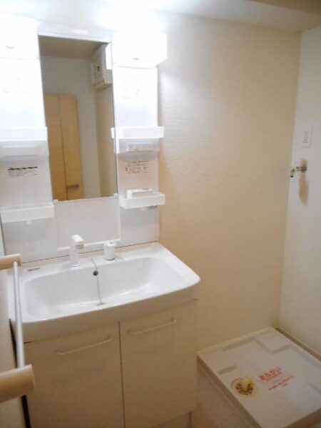 ブローテ　1LDK・・・204号室