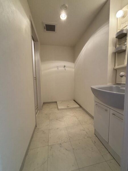 ロイヤルクレッセント  2LDK