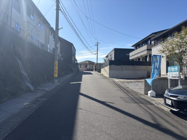 鶴ヶ丘  中古住宅  高台  築9年  4LDK  耐震等級3取得  太陽光発電付きオール電化仕様