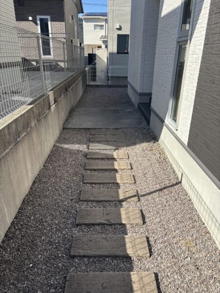 鶴ヶ丘  中古住宅  高台  築9年  4LDK  耐震等級3取得  太陽光発電付きオール電化仕様