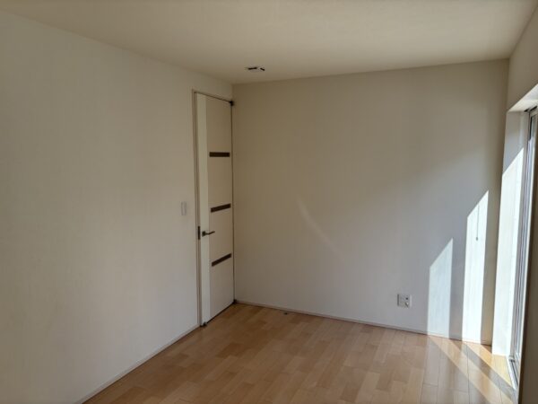 鶴ヶ丘  中古住宅  高台  築9年  4LDK  耐震等級3取得  太陽光発電付きオール電化仕様