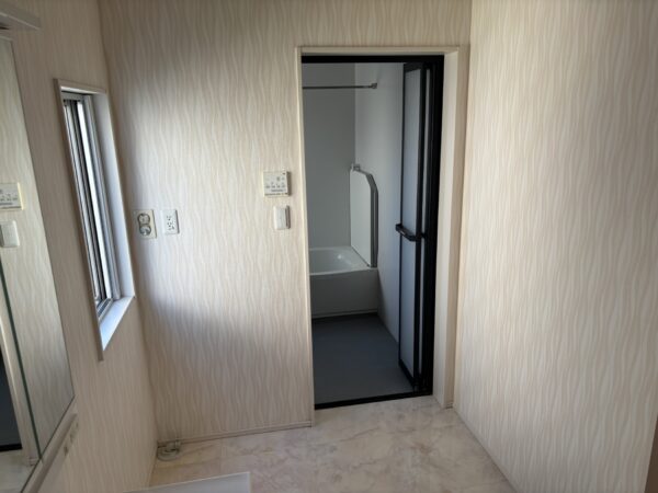 鶴ヶ丘  中古住宅  高台  築9年  4LDK  耐震等級3取得  太陽光発電付きオール電化仕様