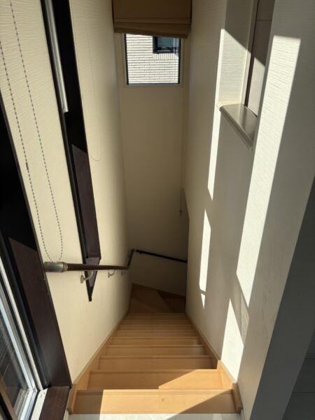 鶴ヶ丘  中古住宅  高台  築9年  4LDK  耐震等級3取得  太陽光発電付きオール電化仕様