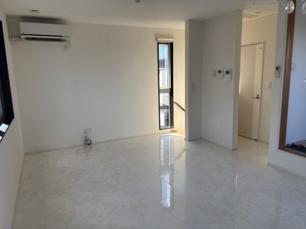 鶴ヶ丘  中古住宅  高台  築9年  4LDK  耐震等級3取得  太陽光発電付きオール電化仕様