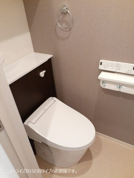 サウスウェーⅨ  2LDK・・・102号室