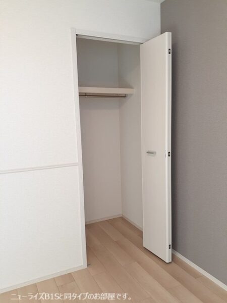 サウスウェーⅨ  3LDK・・・201号室