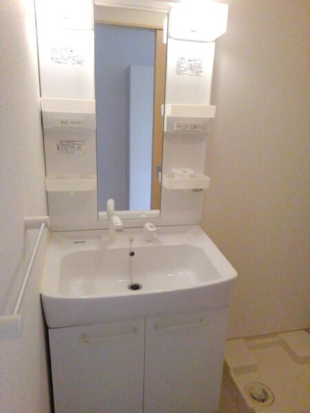 グランツ栄信　1R・・・104号室