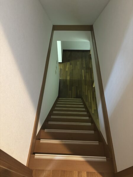 南一ヶ岡7丁目　中古住宅