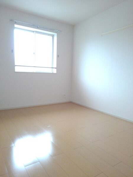 ファミール旭ヶ丘C　2LDK・・・203号室