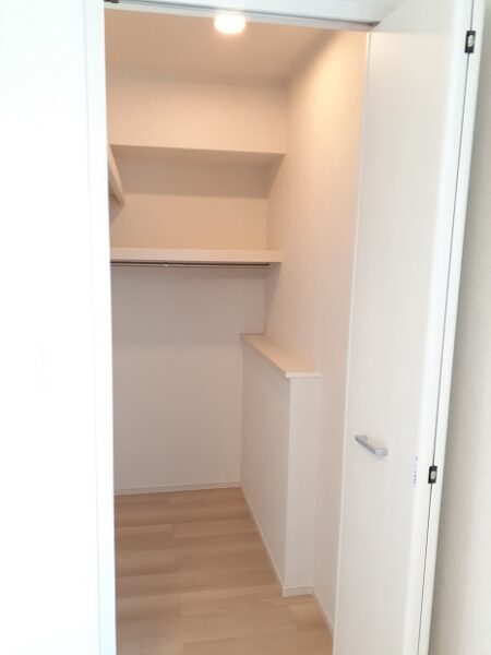 ゼファー川原崎Ⅱ　1LDK・・・104号室