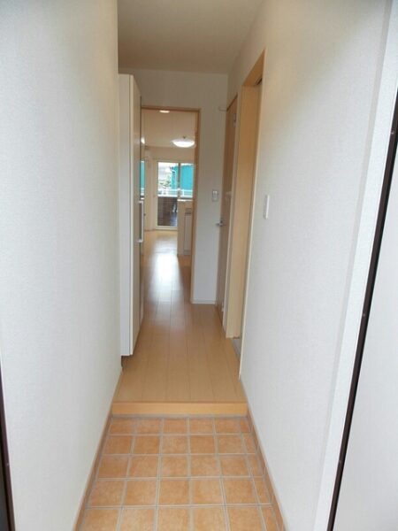 エレガンシア　1R・・・105号室