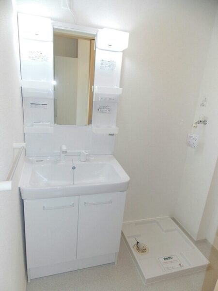 エレガンシア　1R・・・105号室