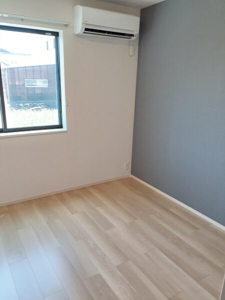 ゼファー川原崎Ⅱ　1LDK・・・104号室