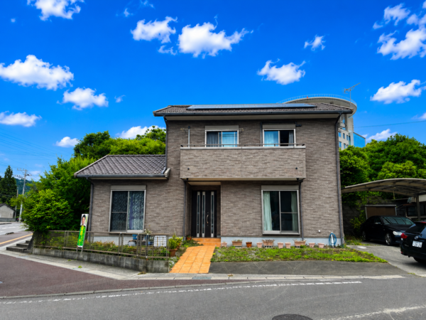 富美山町　中古住宅　4LDK+WIC　太陽光パネル付き　駐車場最大6台