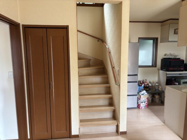 富美山町　中古住宅　4LDK+WIC　太陽光パネル付き　駐車場最大6台