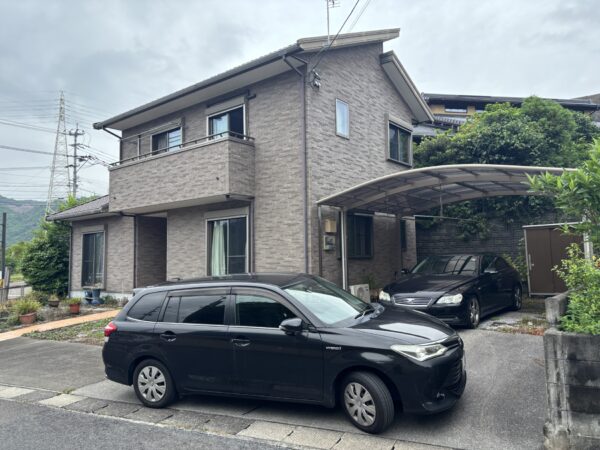 富美山町　中古住宅　4LDK+WIC　太陽光パネル付き　駐車場最大6台