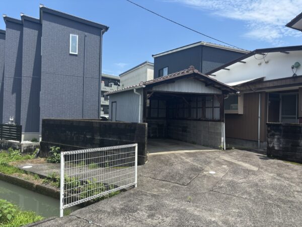 大貫町6丁目　土地　現状渡し　中古住宅としても可　約120坪