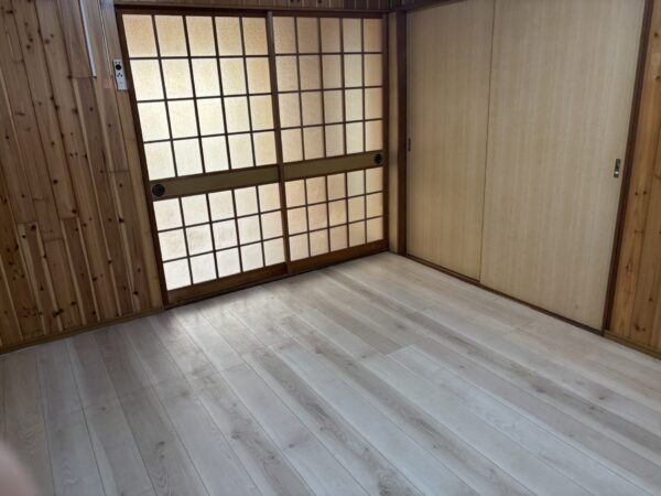 川原崎町貸家