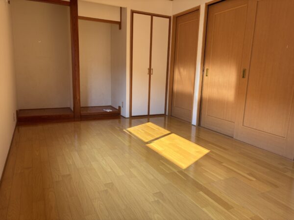 桜小路貸家